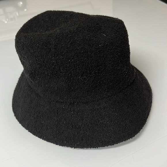 KANGOL MENS MEDIUM AUTHENTIC BLACK WHITE KANGAROO EUC Bermuda Bucket WORN ONCE - Picture 4 of 6